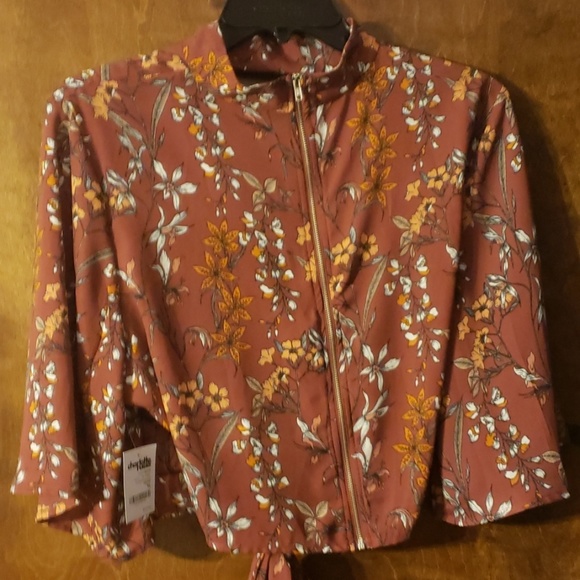 Shirt - Picture 4 of 4